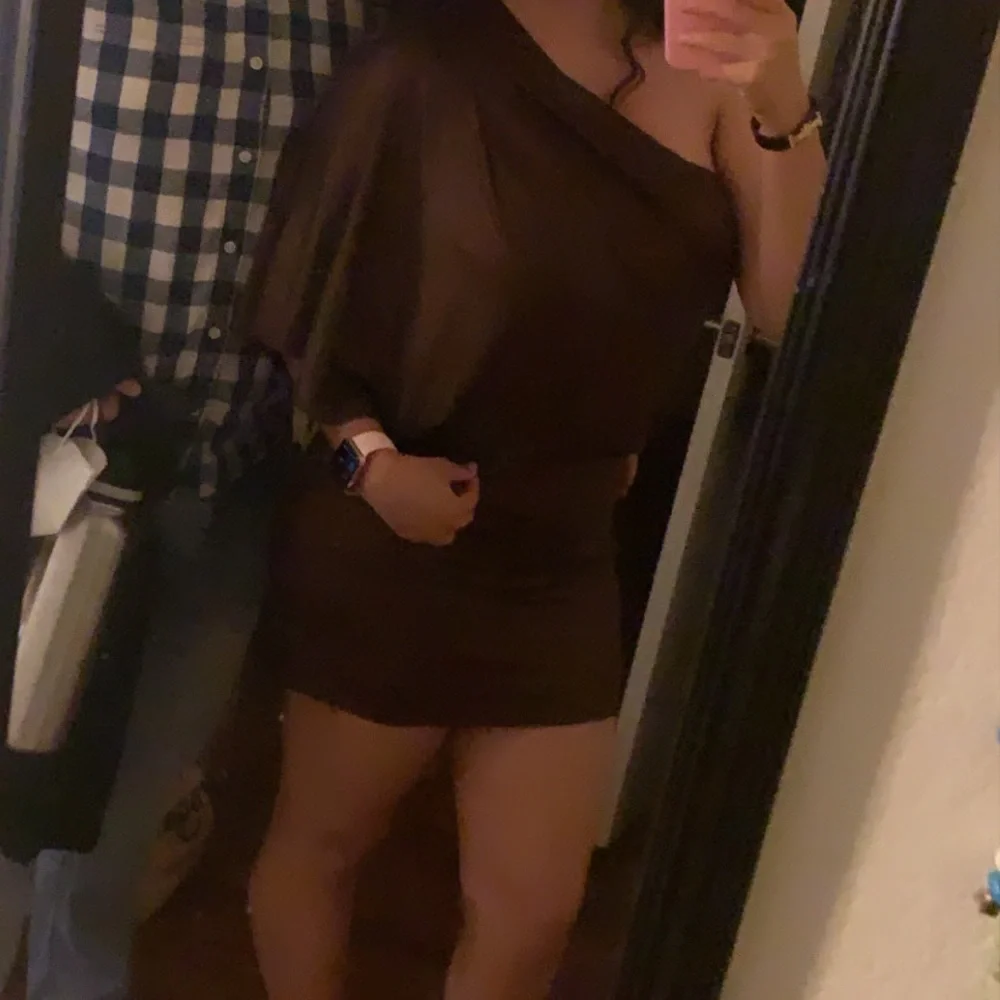 Dress - Picture 1 of 3